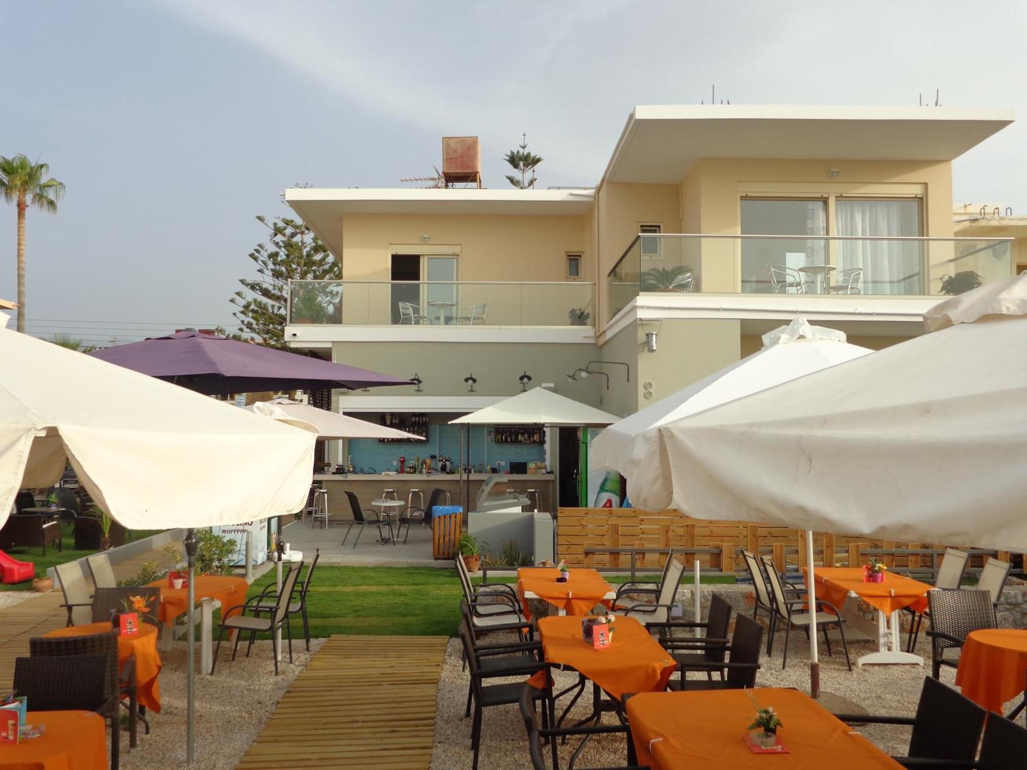 Litinakis Studios Sea View & Litinakis Studios Garden View 700 Meters Away Agia Marina المظهر الخارجي الصورة