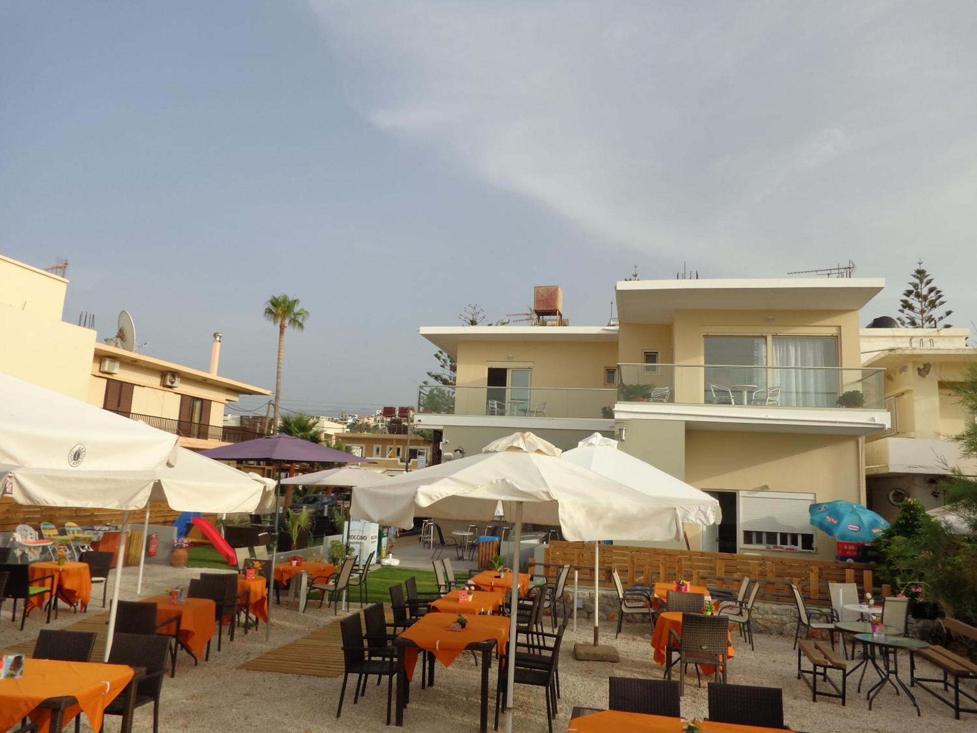 Litinakis Studios Sea View & Litinakis Studios Garden View 700 Meters Away Agia Marina المظهر الخارجي الصورة
