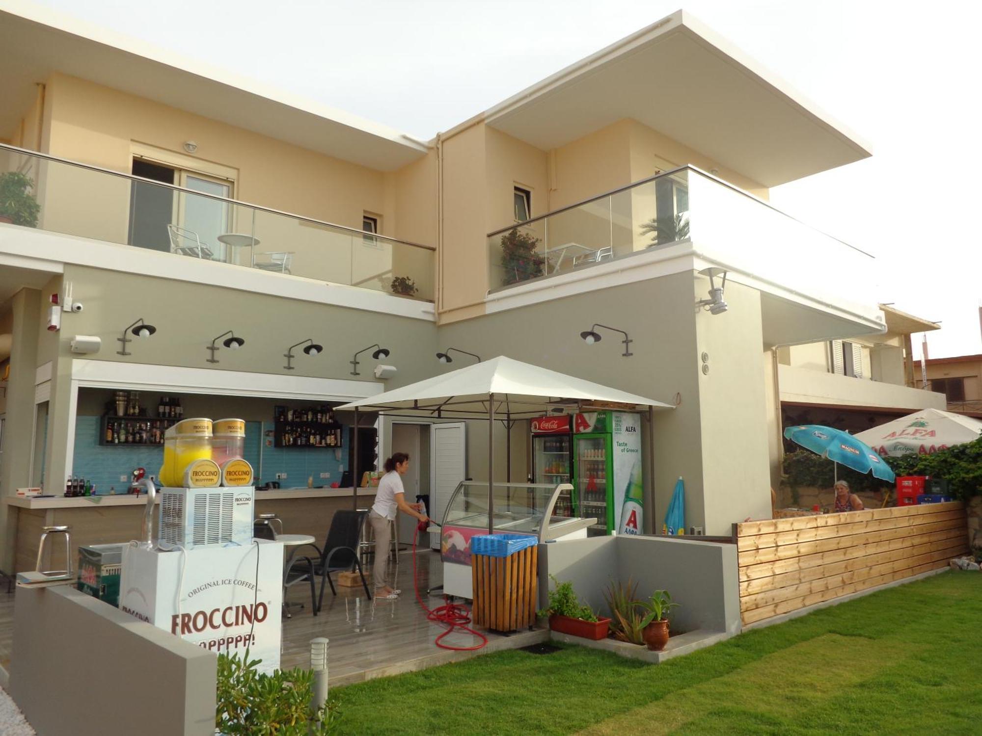 Litinakis Studios Sea View & Litinakis Studios Garden View 700 Meters Away Agia Marina المظهر الخارجي الصورة