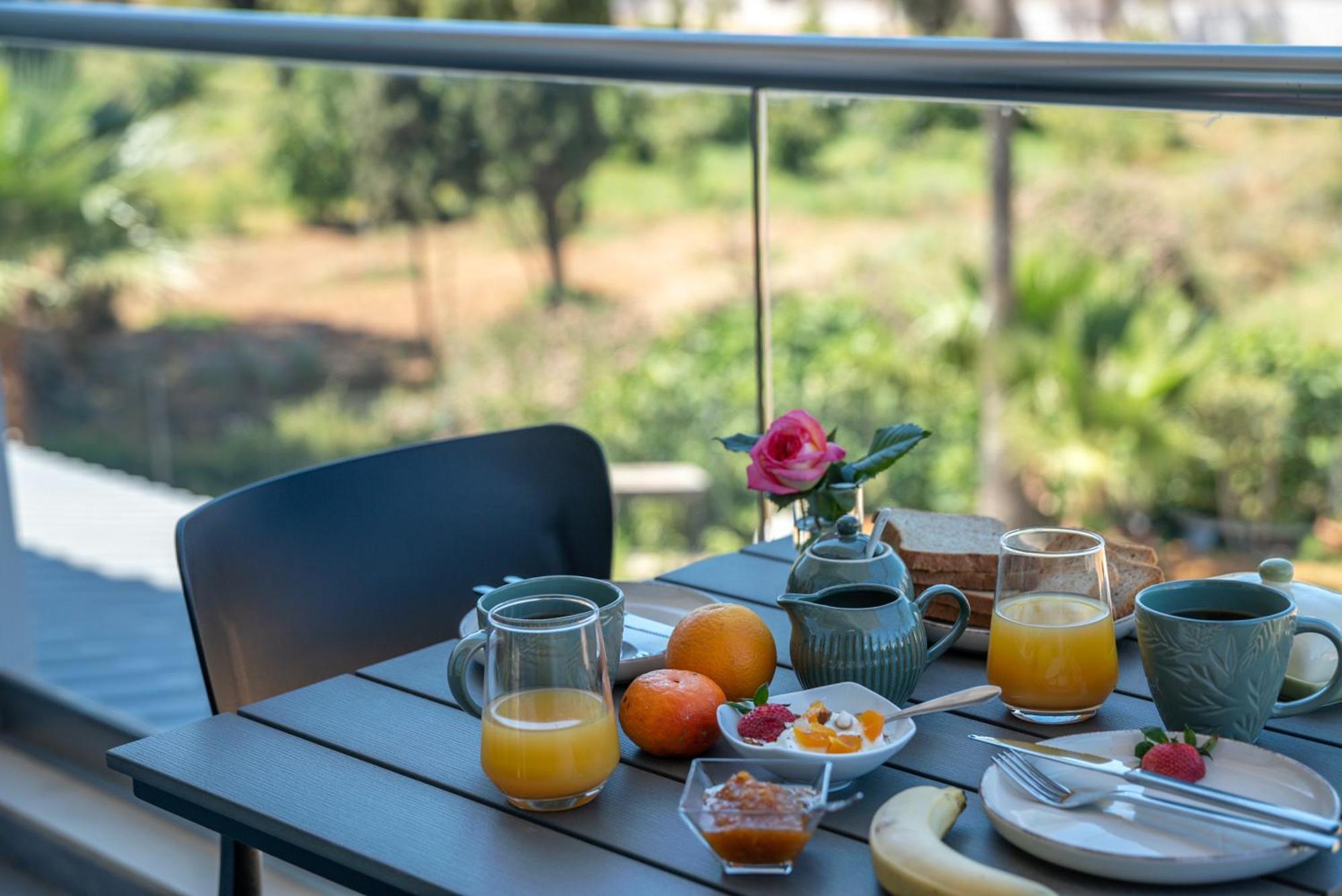 Litinakis Studios Sea View & Litinakis Studios Garden View 700 Meters Away Agia Marina المظهر الخارجي الصورة