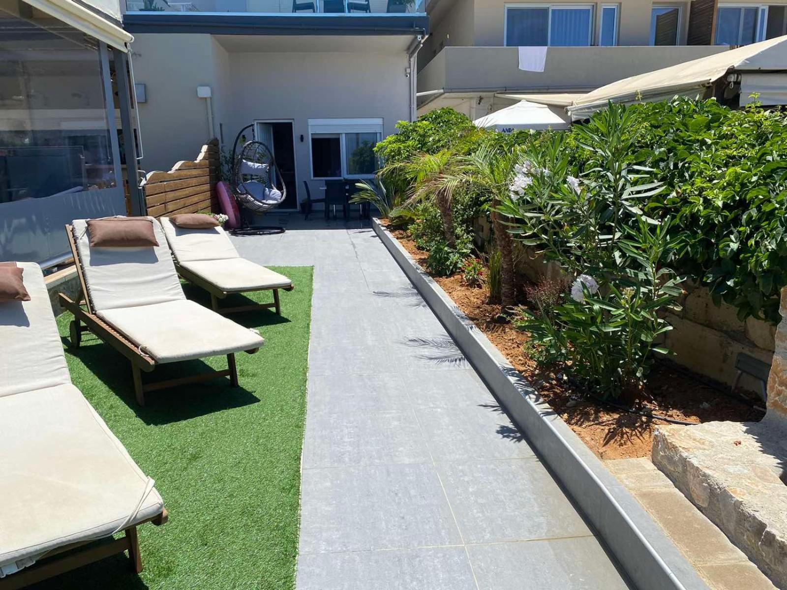 Litinakis Studios Sea View & Litinakis Studios Garden View 700 Meters Away Agia Marina المظهر الخارجي الصورة