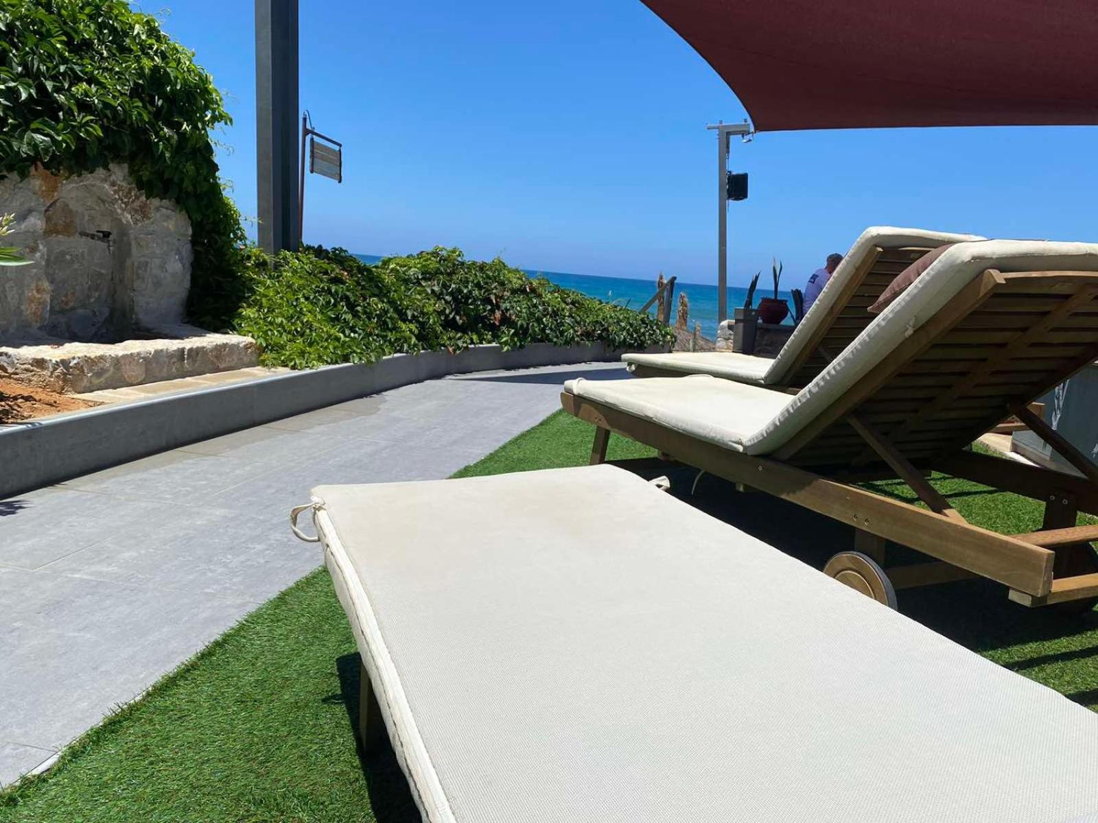 Litinakis Studios Sea View & Litinakis Studios Garden View 700 Meters Away Agia Marina المظهر الخارجي الصورة